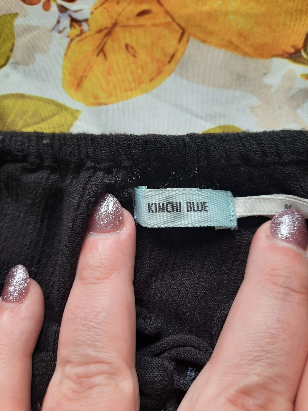 Kimchi Blue Black Off-Shoulder Peasant Blouse - Picture 3 of 7